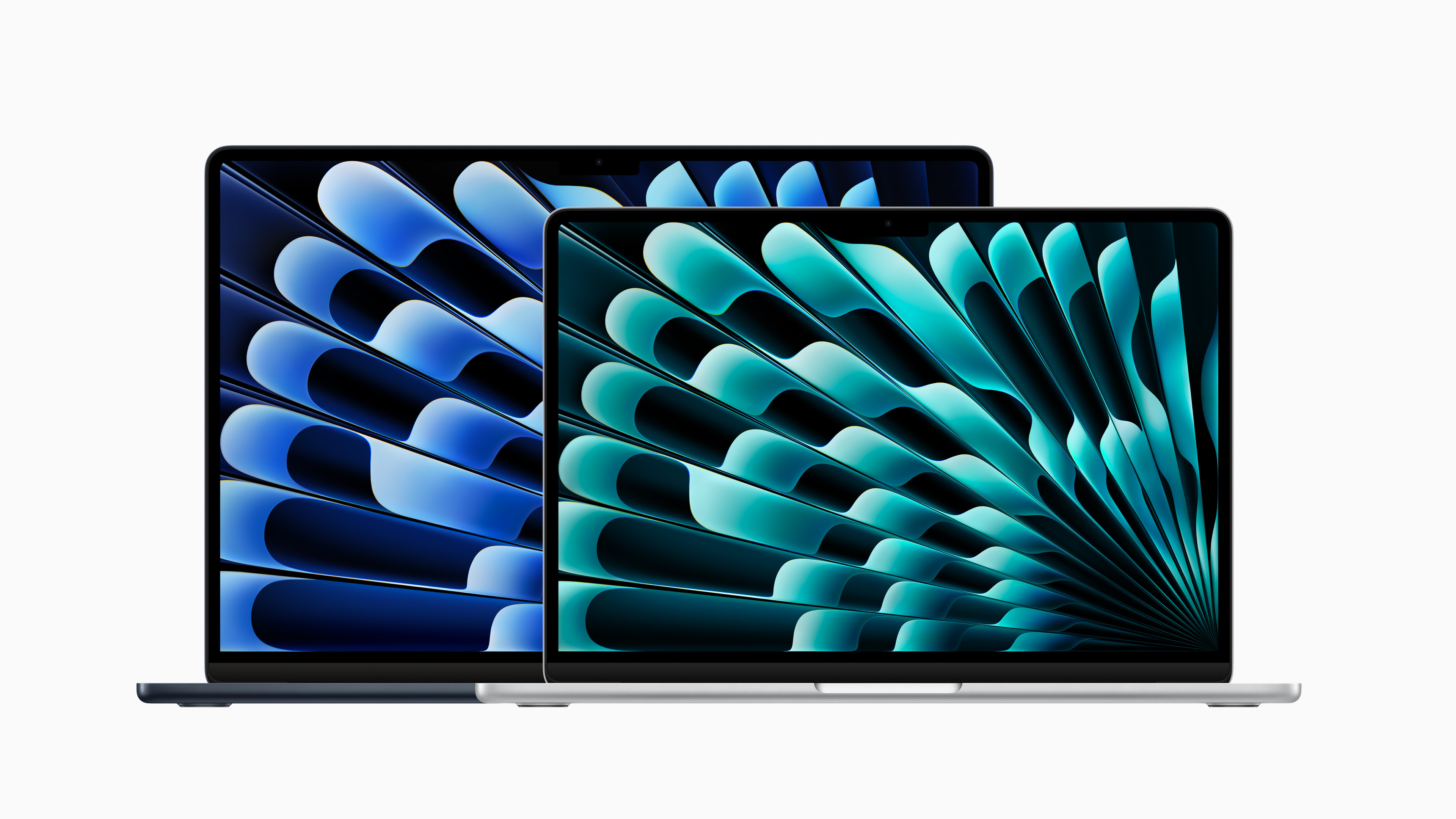 An image of two MacBook Air 13’ and 15’